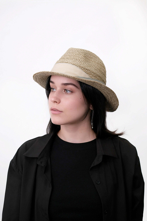 Шляпа трилби из рафии / Bedacht