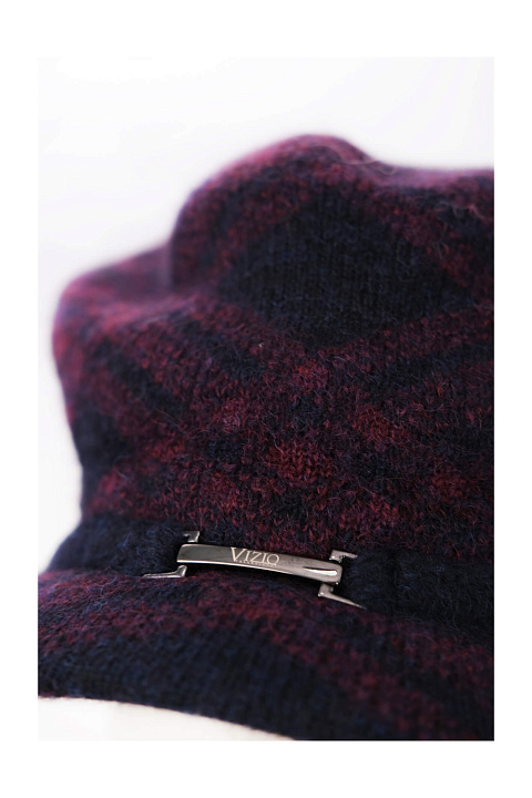 Берет с козырьком зимний / Vizio