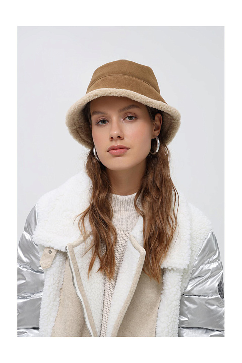 Панама с искусственным мехом / LOEVENICH